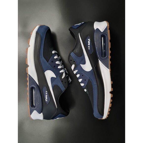 Nike Air Max 90 Midnight Navy Gum. SIZE 9.5 - FB9658-400